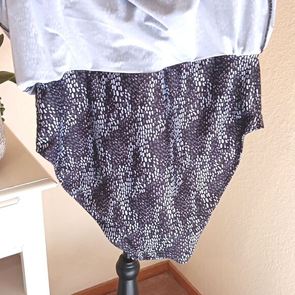 NWT. Simply Fit Black and White Empire Swim Dress - Picture 7 of 12